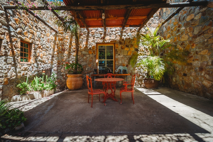 5 Bedroom Property for Sale in De Rust Western Cape